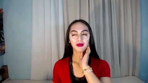 CALL ME YUMLEXX online show from 29, 6, 2026