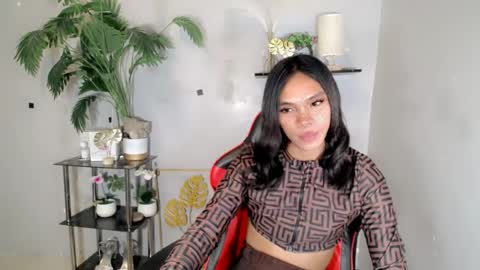 CALL ME YUMLEXX online show from 7, 8, 2026
