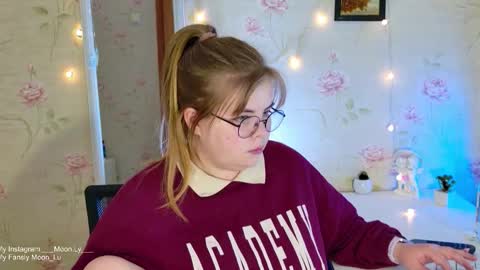 Snapshot of yumm_lolly chatting on 3, 11, 2025 Polly online show from 3, 11, 2025