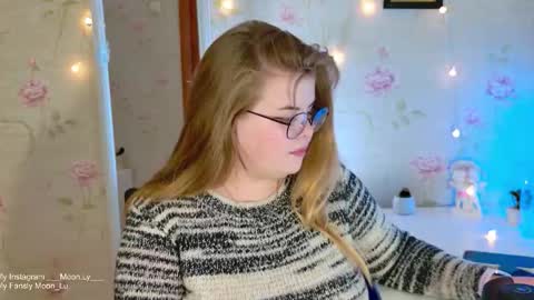 Snapshot of yumm_lolly chatting on 5, 11, 2025 Polly online show from 5, 11, 2025