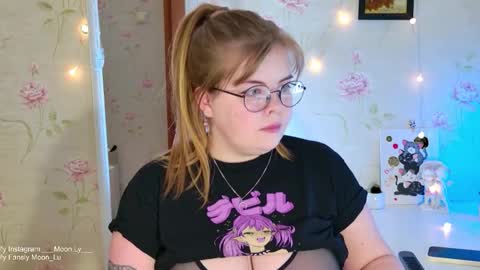 Snapshot of yumm_lolly chatting on 8, 11, 2025 Polly online show from 8, 11, 2025