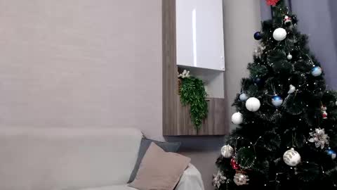 Snapshot of yummy_blonde chatting on 22, 12, 2024 you babe online show from 22, 12, 2024