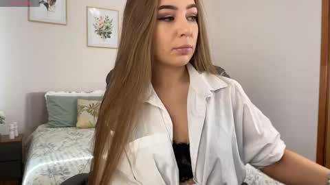 Snapshot of yummy_jane_ chatting on 17, 5, 2026 Yummy Jane online show from 17, 5, 2026