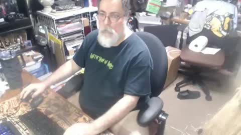 Snapshot of yummyflguy chatting on 18, 5, 2026 yummyflguy online show from 18, 5, 2026