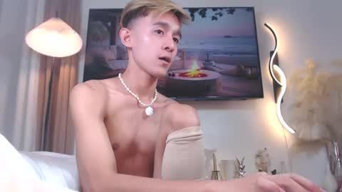 Snapshot of yummyjustine07 chatting on 28, 12, 2024 Justine online show from 28, 12, 2024