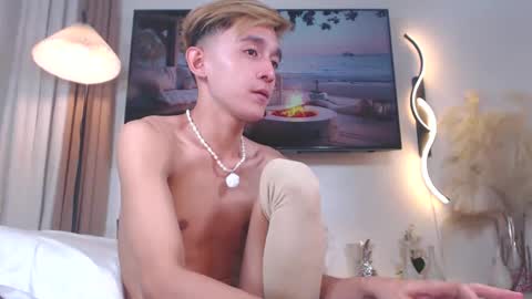 Snapshot of yummyjustine07 chatting on 2, 1, 2025 Justine online show from 2, 1, 2025