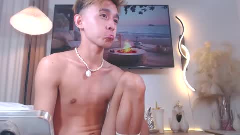 Snapshot of yummyjustine07 chatting on 15, 1, 2025 Justine online show from 15, 1, 2025