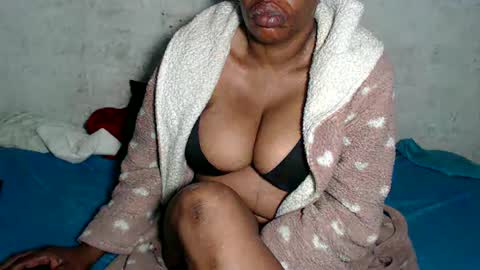 yummytittsxx online show from 10, 1, 2025