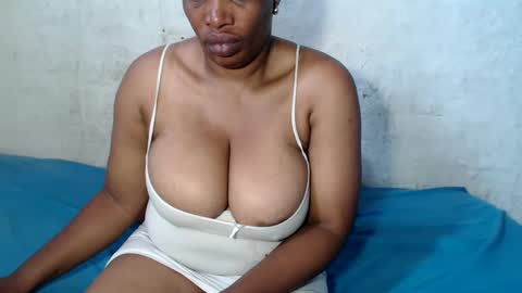 yummytittsxx online show from 5, 2, 2025