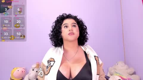 Snapshot of yunahott_ chatting on 2, 2, 2025 yunahott_ online show from 2, 2, 2025