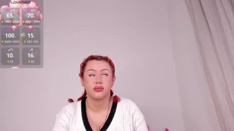 Snapshot of yunahott_ chatting on 12, 11, 2025 yunahott_ online show from 12, 11, 2025