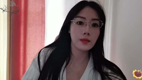 YunEr online show from 25, 12, 2024