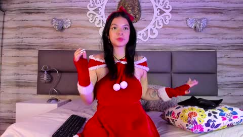 Snapshot of yungelitamor_ chatting on 25, 12, 2024 ELITA online show from 25, 12, 2024