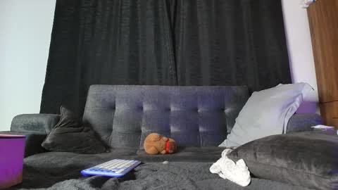Snapshot of yungelitamor_ chatting on 15, 9, 2025 ELITA online show from 15, 9, 2025