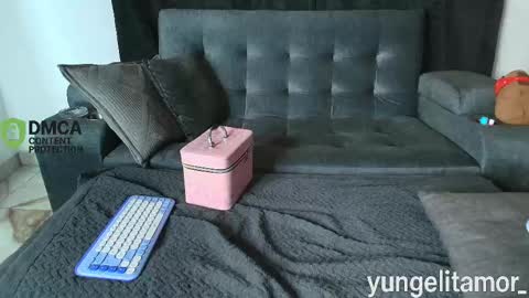 Snapshot of yungelitamor_ chatting on 3, 10, 2025 ELITA online show from 3, 10, 2025