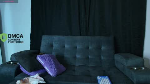 Snapshot of yungelitamor_ chatting on 6, 5, 2026 ELITA online show from 6, 5, 2026