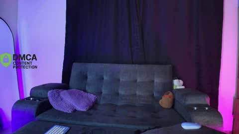 Snapshot of yungelitamor_ chatting on 13, 5, 2026 ELITA online show from 13, 5, 2026