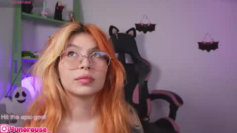 yunorose_ online show from 10, 11, 2025