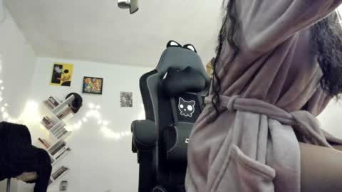 paola online show from 12, 1, 2025