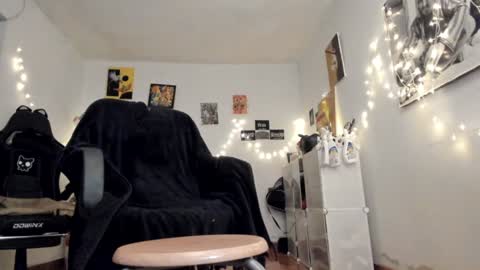 paola online show from 2, 2, 2025