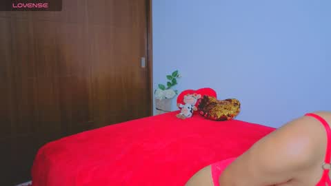 Snapshot of yuziidreams chatting on 11, 10, 2025 yuzii Im new to these pages so I hope you guys are kind to me. online show from 11, 10, 2025