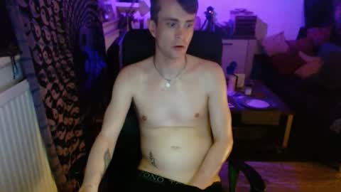 Snapshot of yyscript chatting on 29, 9, 2025 online show from 29, 9, 2025