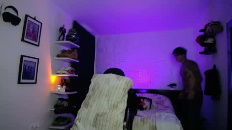 zac_muller1 online show from 6, 4, 2026