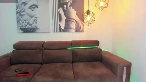 Snapshot of zacandmarcosmg_ chatting on 16, 11, 2025 zacandmarcosmg_ online show from 16, 11, 2025