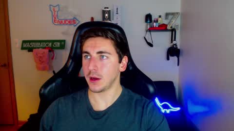 Snapshot of zach_rhyder chatting on 3, 1, 2025 Zach Rhyder online show from 3, 1, 2025