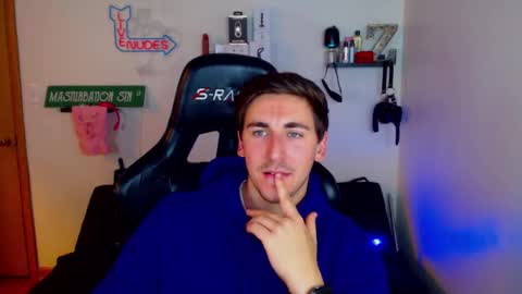 Snapshot of zach_rhyder chatting on 19, 2, 2025 Zach Rhyder online show from 19, 2, 2025