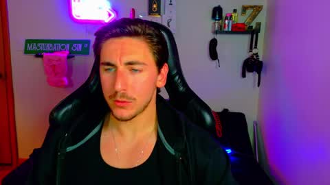 Snapshot of zach_rhyder chatting on 6, 3, 2025 Zach Rhyder online show from 6, 3, 2025