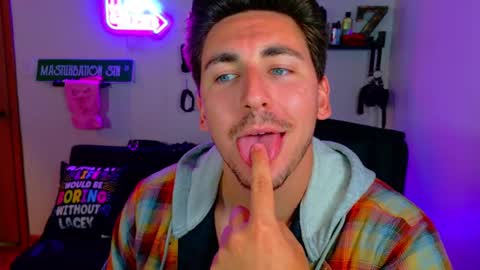 Snapshot of zach_rhyder chatting on 13, 9, 2025 Zach Rhyder online show from 13, 9, 2025