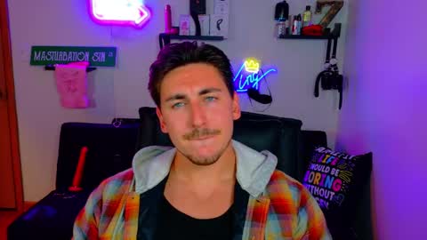 Snapshot of zach_rhyder chatting on 18, 9, 2025 Zach Rhyder online show from 18, 9, 2025