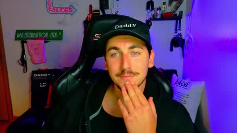 Snapshot of zach_rhyder chatting on 20, 10, 2025 Zach Rhyder online show from 20, 10, 2025