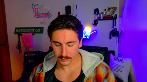 Snapshot of zach_rhyder chatting on 19, 11, 2025 Zach Rhyder online show from 19, 11, 2025