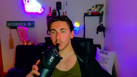 Snapshot of zach_rhyder chatting on 29, 4, 2026 Zach Rhyder online show from 29, 4, 2026