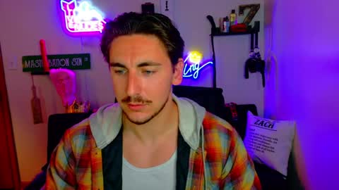 Snapshot of zach_rhyder chatting on 12, 5, 2026 Zach Rhyder online show from 12, 5, 2026