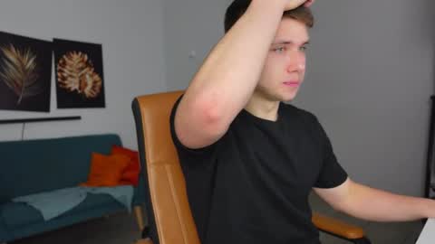 ZACK GILLIAN online show from 8, 5, 2026