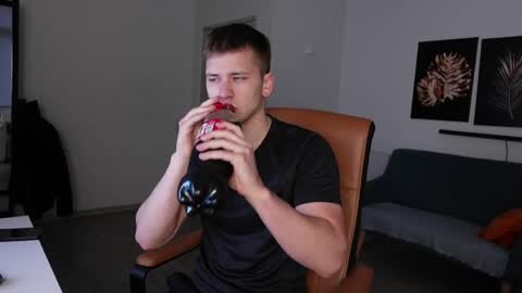 ZACK GILLIAN online show from 22, 5, 2026