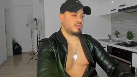 Snapshot of zackconnorsx chatting on 4, 2, 2025 Zack online show from 4, 2, 2025