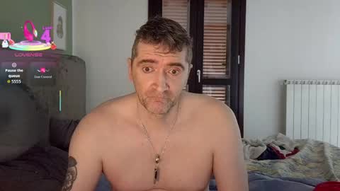 Snapshot of zackhot31 chatting on 4, 5, 2026 Ivan online show from 4, 5, 2026