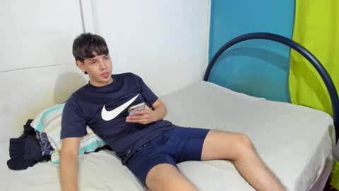 Snapshot of zackmontiel07 chatting on 23, 10, 2025 ZackMontiel07 online show from 23, 10, 2025