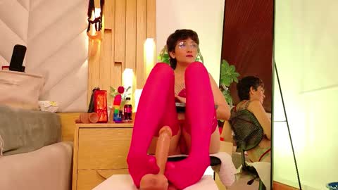 Snapshot of zafiro_gem_ chatting on 13, 9, 2025 Karina online show from 13, 9, 2025