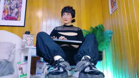 Snapshot of zafiro_gem_ chatting on 14, 11, 2025 Karina online show from 14, 11, 2025