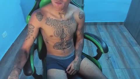 Snapshot of zafirocum chatting on 24, 11, 2025 BiG Zafiro online show from 24, 11, 2025