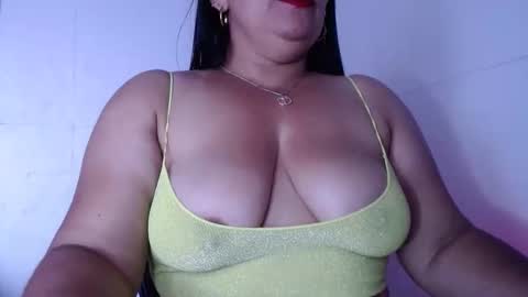 Snapshot of zahi_willx chatting on 19, 5, 2026 Zahi ... wants to play with everyone...yessss online show from 19, 5, 2026
