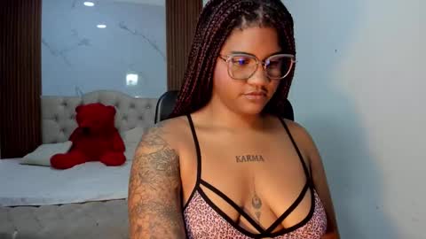 zahra_rose online show from 5, 3, 2026