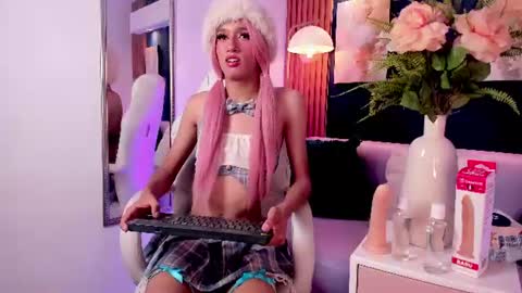 Zaira  online show from 14, 6, 2026