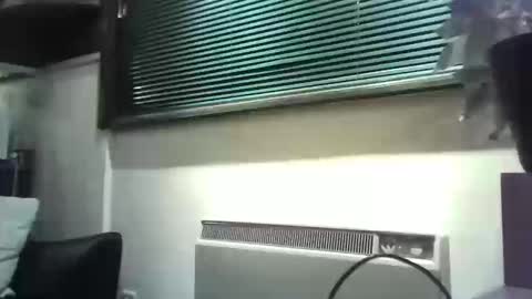 Snapshot of zalina2 chatting on 12, 10, 2025 zalina2 online show from 12, 10, 2025