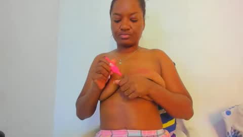 Snapshot of zamara__ chatting on 18, 1, 2025 Zamara online show from 18, 1, 2025